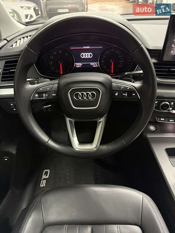 Внедорожник / Кроссовер Audi Q5 2021 в Одессе