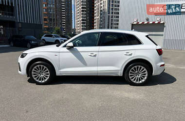 Внедорожник / Кроссовер Audi Q5 2021 в 
