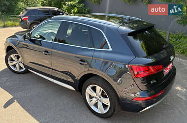 Внедорожник / Кроссовер Audi Q5 2019 в 