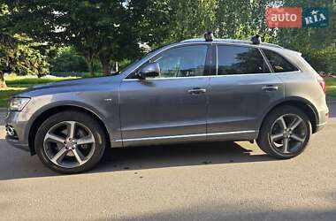 Внедорожник / Кроссовер Audi Q5 2015 в 