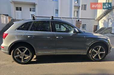 Внедорожник / Кроссовер Audi Q5 2015 в 