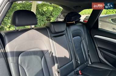 Внедорожник / Кроссовер Audi Q5 2016 в 