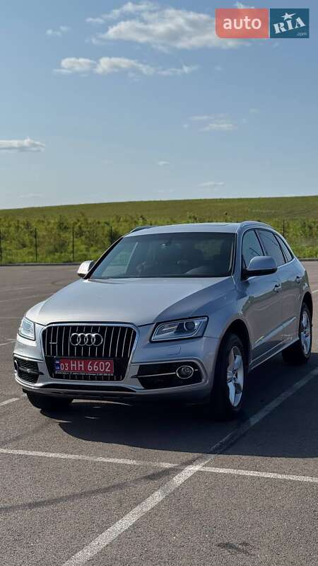 Внедорожник / Кроссовер Audi Q5 2016 в 