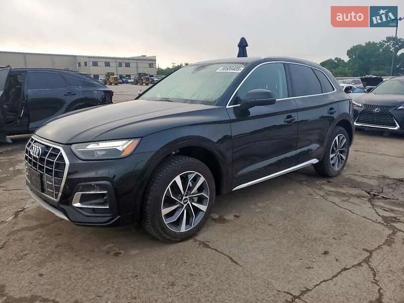 Внедорожник / Кроссовер Audi Q5 2021 в 