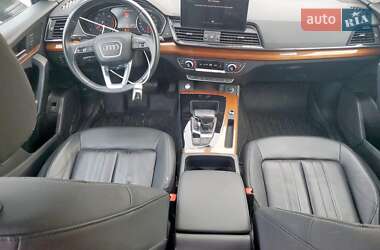 Внедорожник / Кроссовер Audi Q5 2021 в 