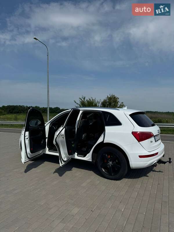 Внедорожник / Кроссовер Audi Q5 2011 в Золотоноше
