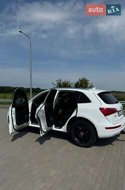 Внедорожник / Кроссовер Audi Q5 2011 в 