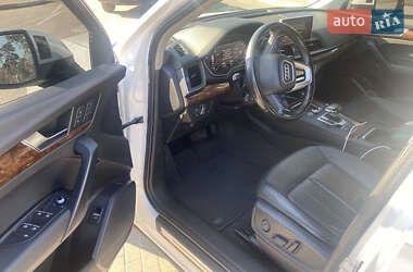 Внедорожник / Кроссовер Audi Q5 2017 в 