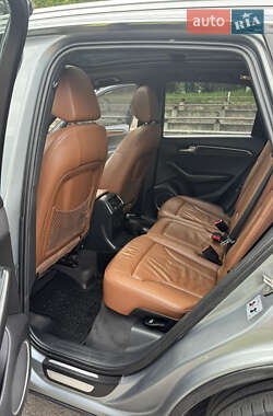 Внедорожник / Кроссовер Audi Q5 2011 в 