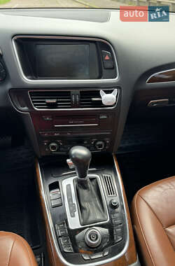 Внедорожник / Кроссовер Audi Q5 2011 в 