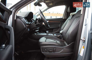 Внедорожник / Кроссовер Audi Q5 2018 в 