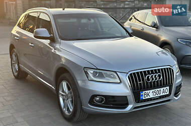 Внедорожник / Кроссовер Audi Q5 2015 в 