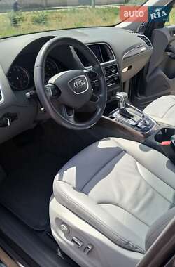 Внедорожник / Кроссовер Audi Q5 2015 в 