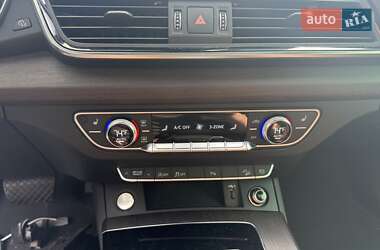 Внедорожник / Кроссовер Audi Q5 2021 в 