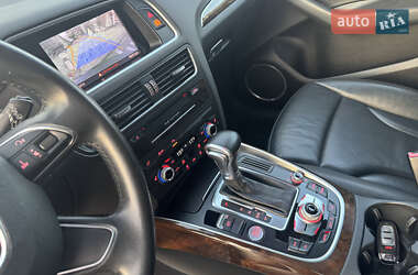 Внедорожник / Кроссовер Audi Q5 2015 в 