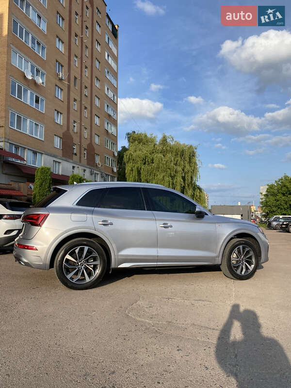 Внедорожник / Кроссовер Audi Q5 2022 в Тернополе
