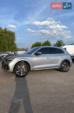Внедорожник / Кроссовер Audi Q5 2022 в 
