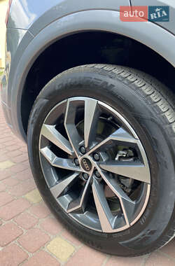 Внедорожник / Кроссовер Audi Q5 2022 в 