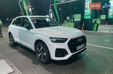 Внедорожник / Кроссовер Audi Q5 2023 в 