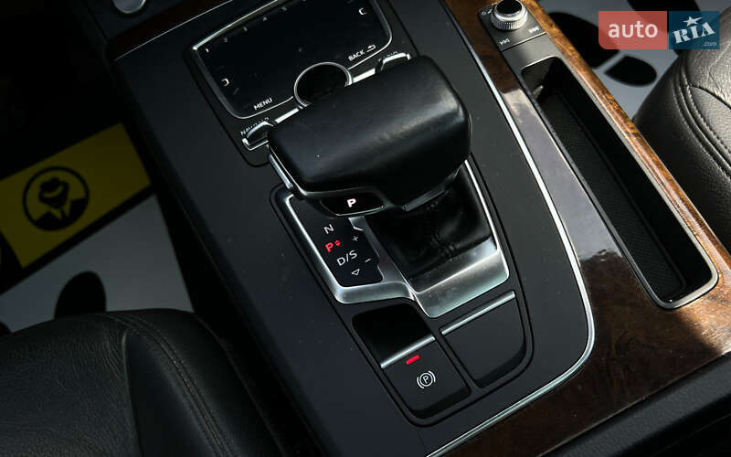 Внедорожник / Кроссовер Audi Q5 2018 в Львове