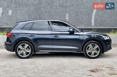Внедорожник / Кроссовер Audi Q5 2019 в 