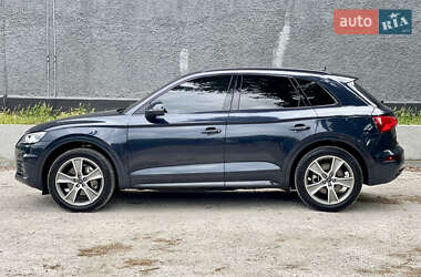 Внедорожник / Кроссовер Audi Q5 2019 в 