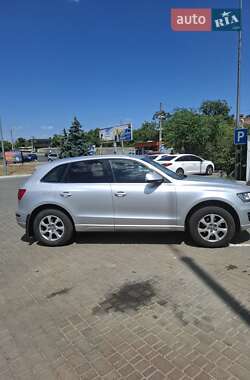 Внедорожник / Кроссовер Audi Q5 2009 в 