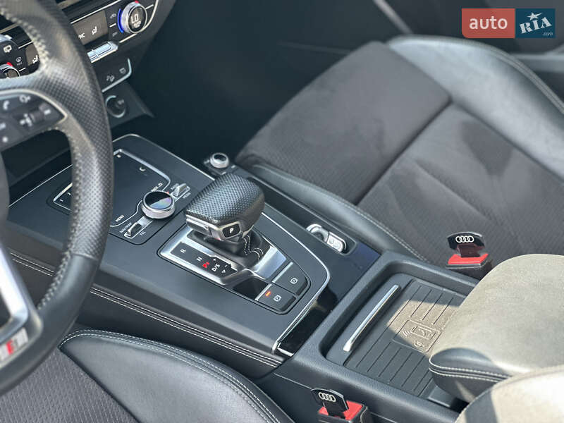 Внедорожник / Кроссовер Audi Q5 2018 в Тернополе