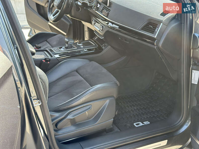 Внедорожник / Кроссовер Audi Q5 2018 в Тернополе