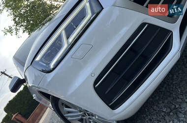 Внедорожник / Кроссовер Audi Q5 2017 в 
