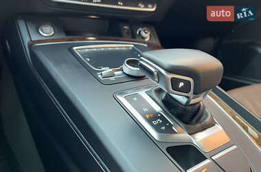Внедорожник / Кроссовер Audi Q5 2017 в 