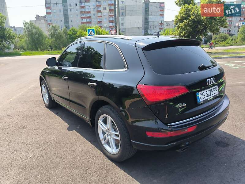 Позашляховик / Кросовер Audi Q5 2015 в Чернігові