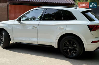 Внедорожник / Кроссовер Audi Q5 2019 в 