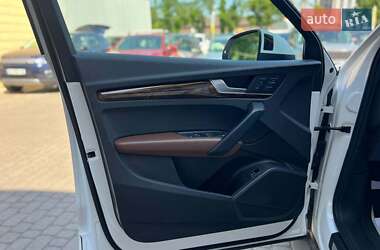 Внедорожник / Кроссовер Audi Q5 2018 в 