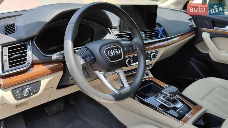 Позашляховик / Кросовер Audi Q5 2022 в Тернополі