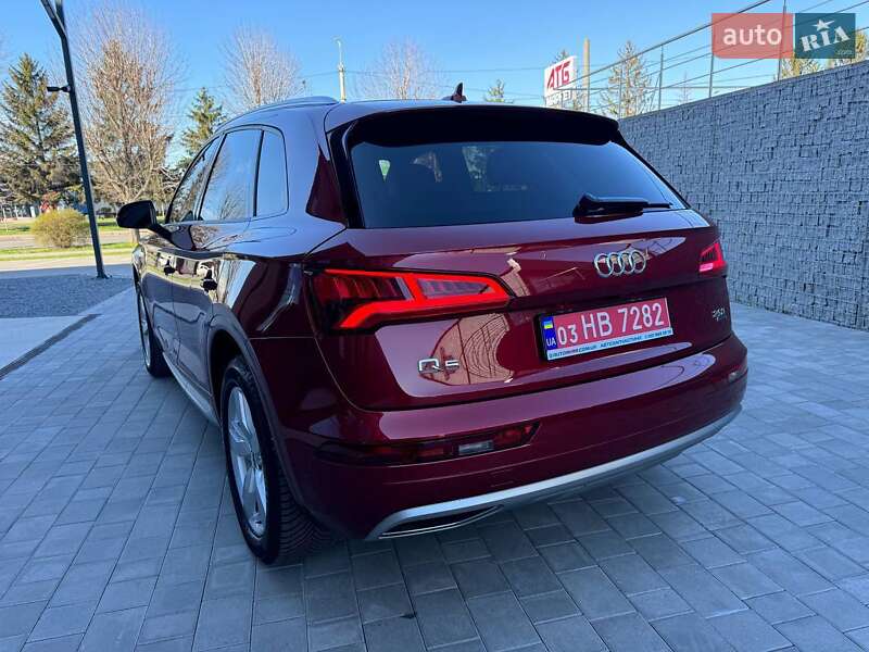 Внедорожник / Кроссовер Audi Q5 2018 в Луцке