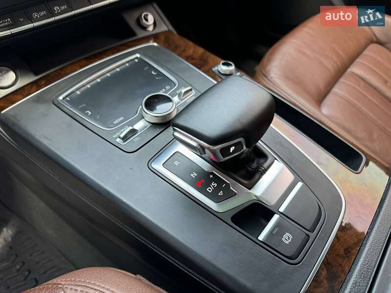 Внедорожник / Кроссовер Audi Q5 2018 в Луцке