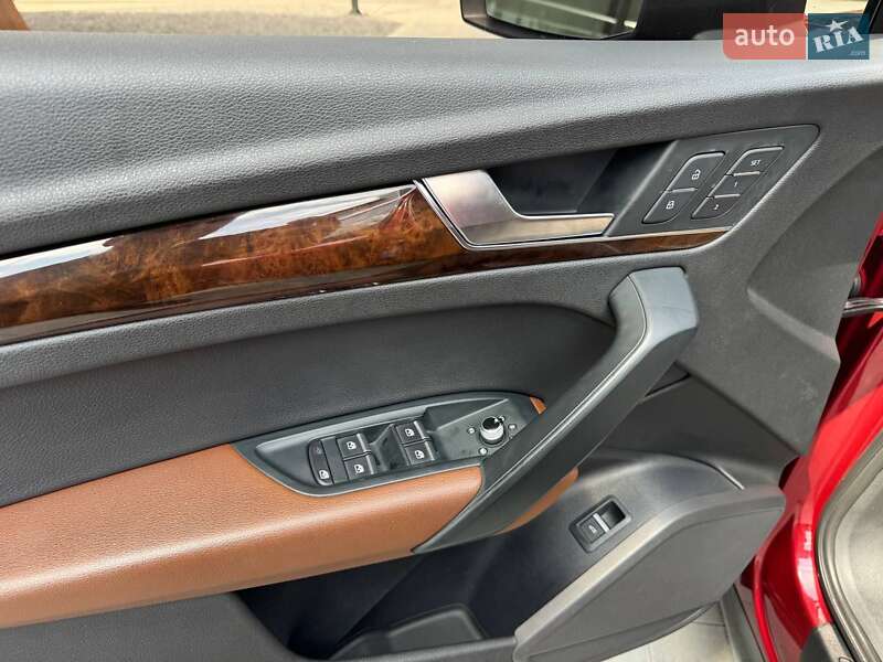 Внедорожник / Кроссовер Audi Q5 2018 в Луцке