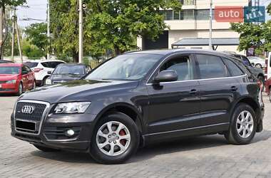 Внедорожник / Кроссовер Audi Q5 2009 в 