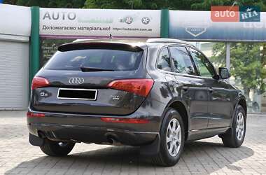 Внедорожник / Кроссовер Audi Q5 2009 в 