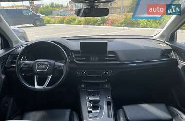 Внедорожник / Кроссовер Audi Q5 2018 в 