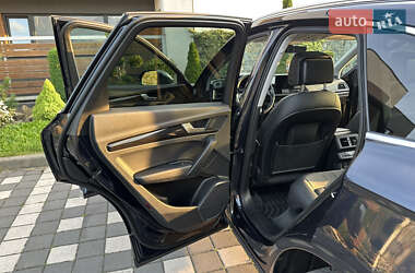 Внедорожник / Кроссовер Audi Q5 2020 в 