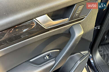 Внедорожник / Кроссовер Audi Q5 2020 в 