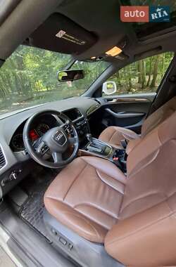Внедорожник / Кроссовер Audi Q5 2012 в 