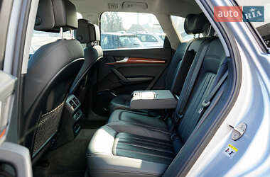 Внедорожник / Кроссовер Audi Q5 2021 в 