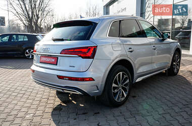 Внедорожник / Кроссовер Audi Q5 2021 в 