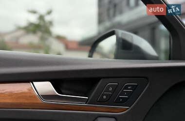 Внедорожник / Кроссовер Audi Q5 2020 в 