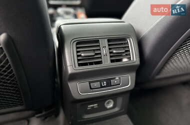 Внедорожник / Кроссовер Audi Q5 2020 в 