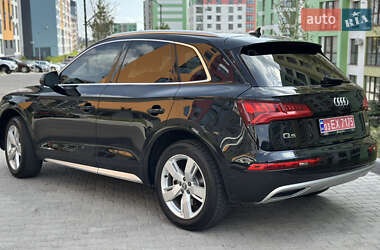 Внедорожник / Кроссовер Audi Q5 2017 в 