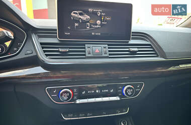 Внедорожник / Кроссовер Audi Q5 2017 в 